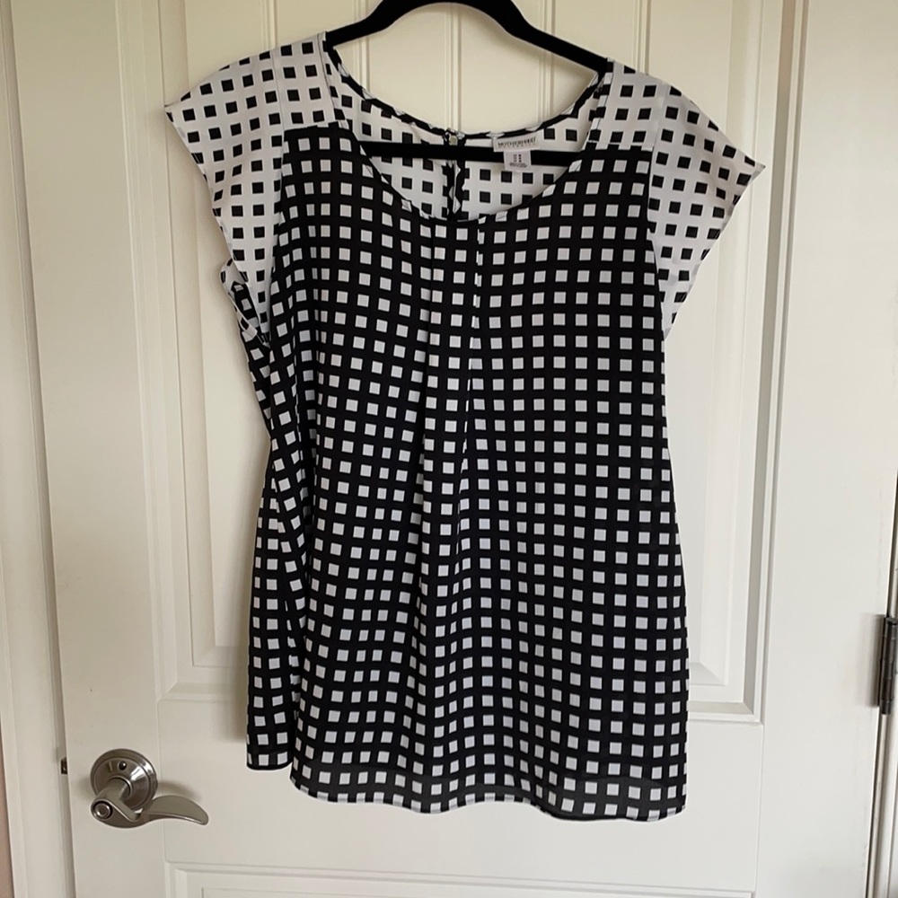 Motherhood maternity medium short sleeve blouse M